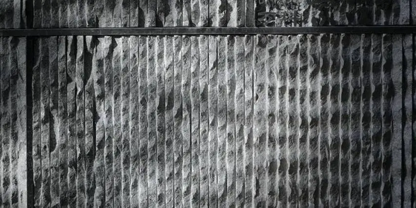 Cascade natural stone wall cladding pattern